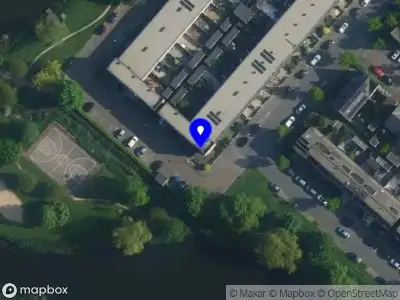 Ambulance met grote spoed naar de Karekiet in Diemen