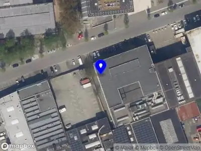 Ambulance met grote spoed naar de Galvanistraat in Rotterdam