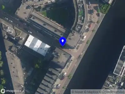 Brandweer met gepaste spoed naar de Buyspad in Amsterdam