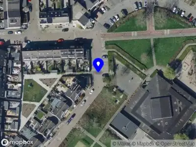 Ambulance met grote spoed naar de Harriët Freezerstraat in Spijkenisse