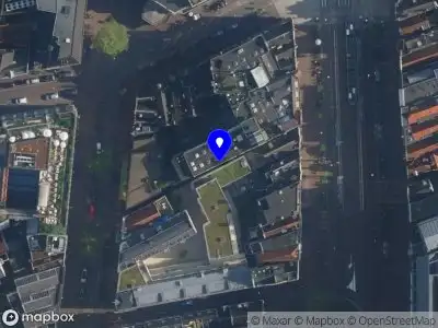 Ambulance met grote spoed naar de Keizerrijk in Amsterdam
