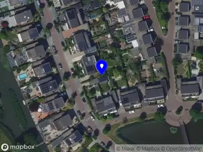 Ambulance met grote spoed naar de Langedaal in Dordrecht
