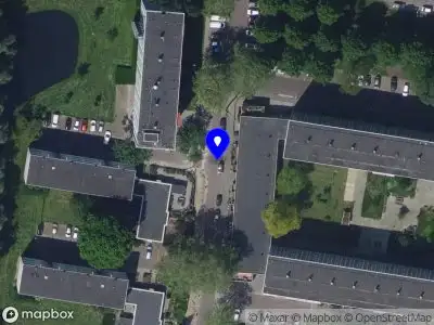 Ambulance met gepaste spoed naar de Ruys de Beerenbrouckweg in Dordrecht