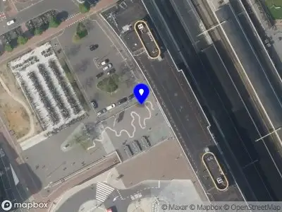 Brandweer met gepaste spoed naar de Stationsplein in Hilversum vanwege een liftopsluiting