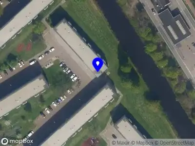 Ambulance met grote spoed naar de Wiekslag in Capelle aan den IJssel