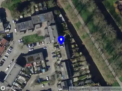 Ambulance met grote spoed naar de Larix in Hellevoetsluis