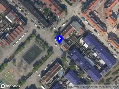 Ambulance met grote spoed naar de Kamperfoeliestraat in Rotterdam