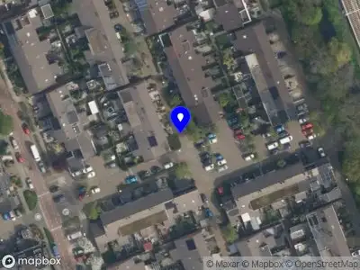 Ambulance met grote spoed naar de Leyenburg in Pijnacker