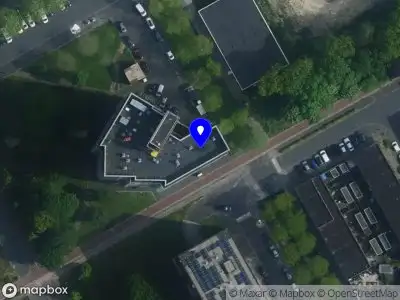 Ambulance met grote spoed naar de Kempering in Amsterdam