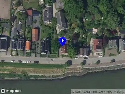 Ambulance met gepaste spoed naar de Kerkbuurt in Papendrecht