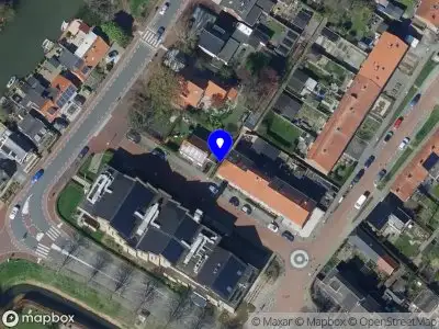 Ambulance met gepaste spoed naar de Waalstraat in Hendrik-Ido-Ambacht