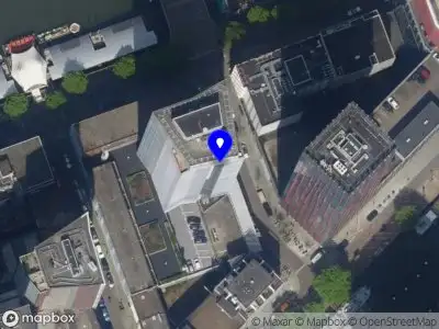 Ambulance met grote spoed naar de Wijnbrugstraat in Rotterdam