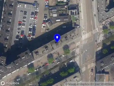 Ambulance met grote spoed naar de Admiraal de Ruyterweg in Rotterdam