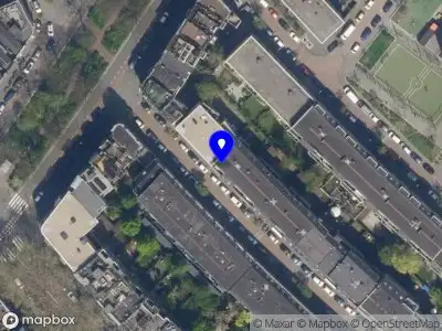 Ambulance met grote spoed naar de Ackersdijkstraat in Rotterdam