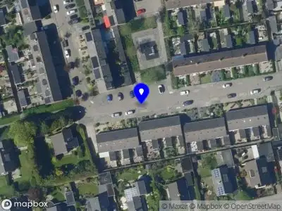 Ambulance met grote spoed naar de Albert Cuypstraat in Schagen