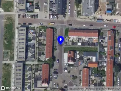 Ambulance met gepaste spoed naar de Olivier van Noortstraat in Dordrecht