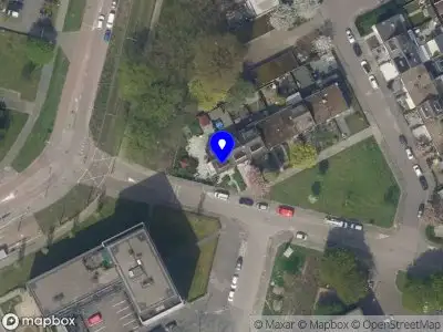 Ambulance met grote spoed naar de Nieuwenoord in Rotterdam