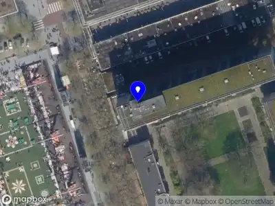 Ambulance met grote spoed naar de Joost Banckertsplaats in Rotterdam