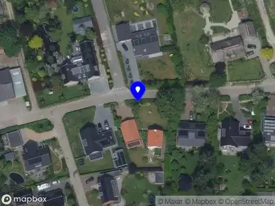 Brandweer met grote spoed naar de Fort Pinsenweg in Halsteren vanwege een buitenbrand