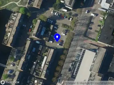 Ambulance met grote spoed naar de Duivelandstraat in Alkmaar