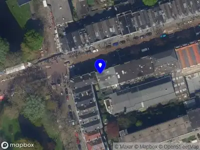 Ambulance met gepaste spoed naar de Hondiusstraat in Rotterdam