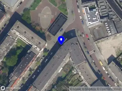 Ambulance met grote spoed naar de Heulstraat in Rotterdam