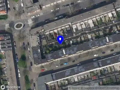 Ambulance met grote spoed naar de Kruizemuntstraat in Rotterdam