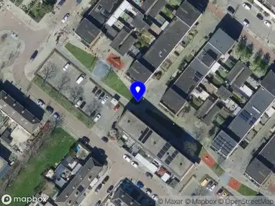 Ambulance met grote spoed naar de Pieter Stastokweg in Hoogvliet Rotterdam