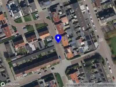 Brandweer met gepaste spoed naar de Nassauplein in Zevenbergen vanwege een buitenbrand