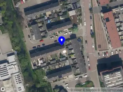 Ambulance met grote spoed naar de P C Hooftstraat in Capelle aan den IJssel