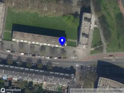Ambulance met grote spoed naar de Franselaan in Rotterdam