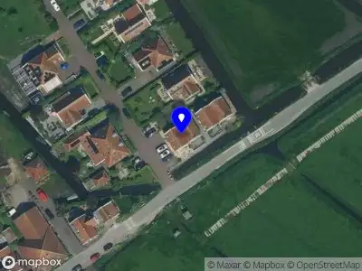 Ambulance met grote spoed naar de Dwarsgouw in Zuiderwoude