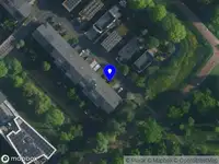 Ambulance met grote spoed naar de Voorlandpad in Amsterdam