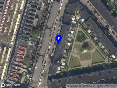 Ambulance met gepaste spoed naar de Walravenstraat in Rotterdam