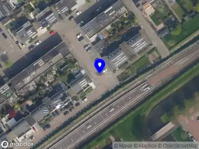 Ambulance met grote spoed naar de Toon van Vlietstraat in Rotterdam