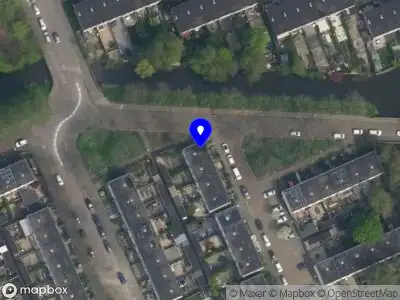 Brandweer met grote spoed naar de Willem Kloospad in Delft vanwege gebouwbrand