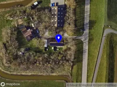 Ambulance naar de IJsdijk in Oosterend