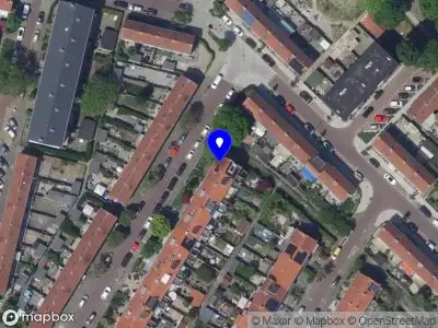 Ambulance met grote spoed naar de Ceramstraat in Dordrecht