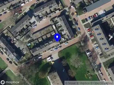 Ambulance met grote spoed naar de Westersingel in Spijkenisse