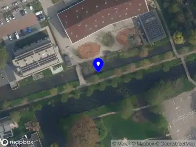 Ambulance met grote spoed naar de Willem III straat in Wateringen