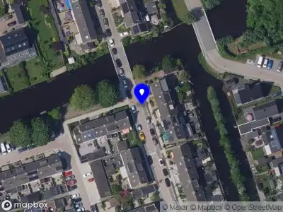 Ambulance met gepaste spoed naar de Van Beijerenstraat in Molenaarsgraaf