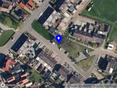 Brandweer en politie met grote spoed naar de Schoolstraat in Oude Pekela vanwege middelgrote brand