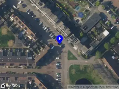 Ambulance met grote spoed naar de Rie Cramerlaan in Leiden