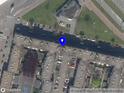 Ambulance met grote spoed naar de Pelgrimsstraat in Rotterdam