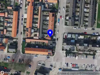 Ambulance met grote spoed naar de Van Oldenbarneveltstraat in Zuid-Beijerland