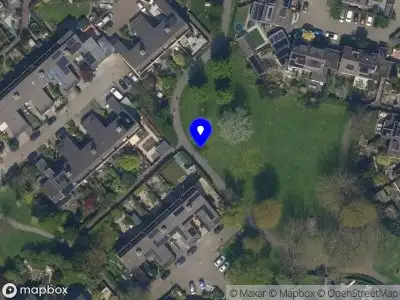 Ambulance met gepaste spoed naar de Populierenlaan in Krimpen aan den IJssel