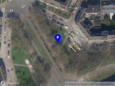 Brandweer met grote spoed naar de Da Costastraat in Rotterdam vanwege afhijsen patient