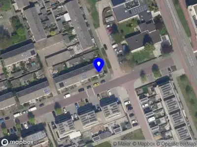 Ambulance met grote spoed naar de Kraanvogellaan in Vlaardingen