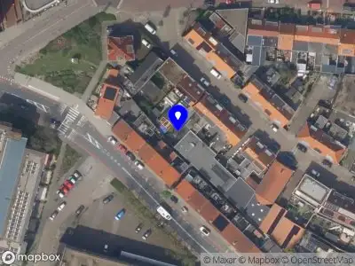 Ambulance met grote spoed naar de Hans van der Hoevenstraat in Katwijk