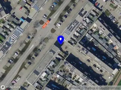 Ambulance met grote spoed naar de Jeanne van Schaik-Willingstraat in Spijkenisse